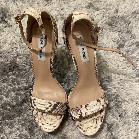 Steve Madden Snake Print Heels - Picture 4 of 4